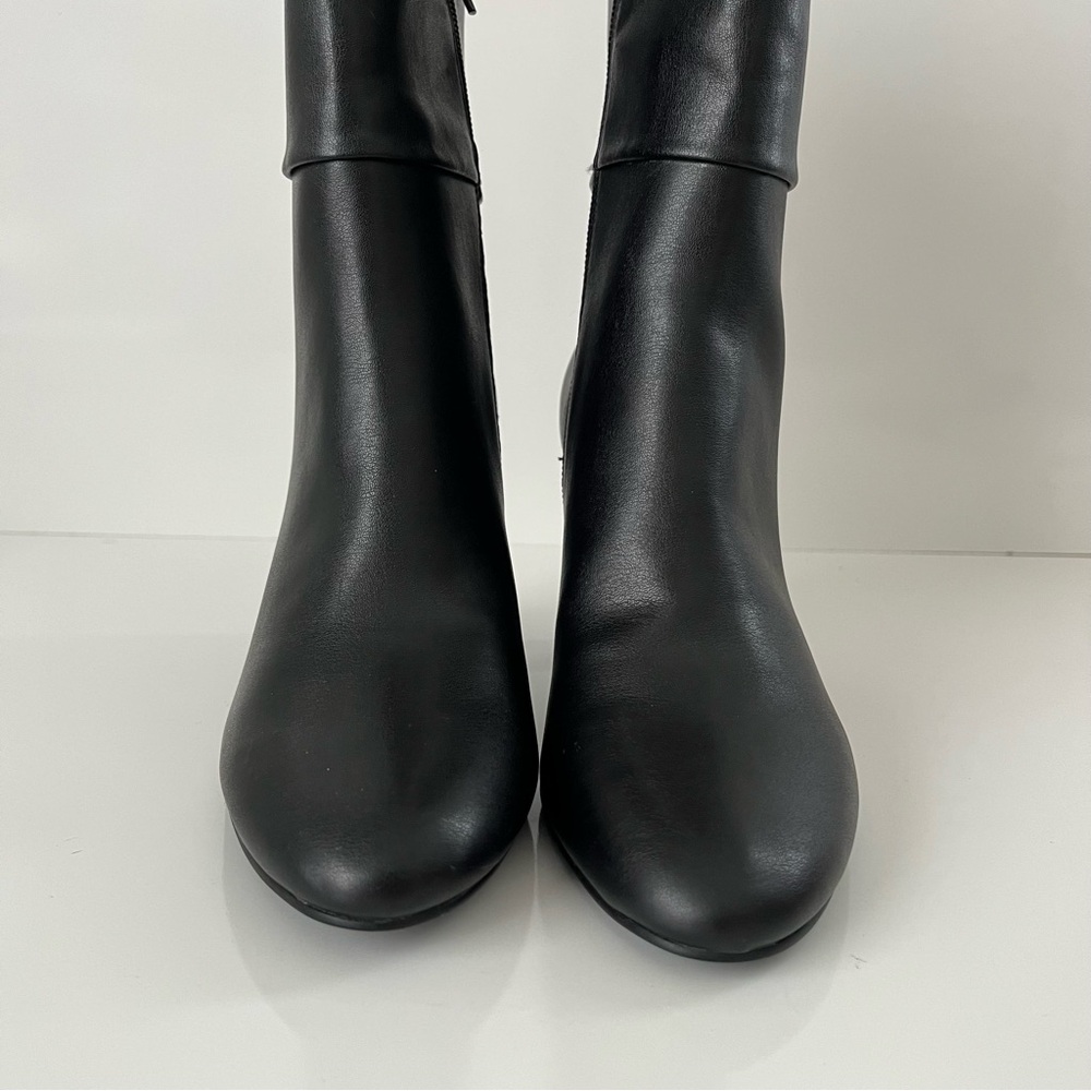 CHARLES DAVID Billow Faux Leather Pointed Toe Block Heeled Boot in Black NEW - Picture 7 of 14